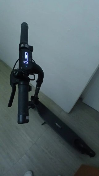 Patinete Eléctrico Ninebot + Cargador