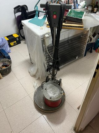 Máquina abrillantadora de suelos