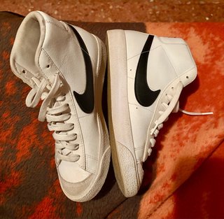 Zapatillas Nike Blancas y Negras
