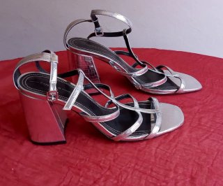 Sandalias plateadas