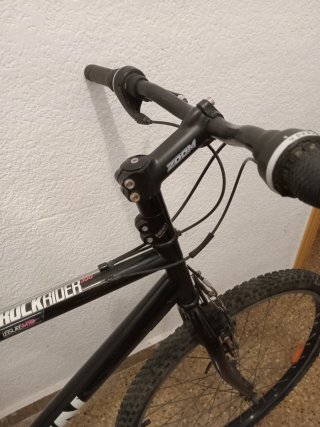 Bicicleta BTWIN Rockrider Negra