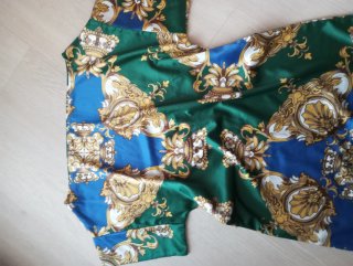 Blusa con estampado barroco