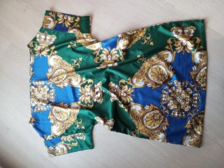 Blusa con estampado barroco