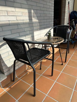 Conjunto mesa y 2 sillas terraza/balcón.
