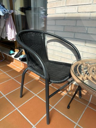 Conjunto mesa y 2 sillas terraza/balcón.