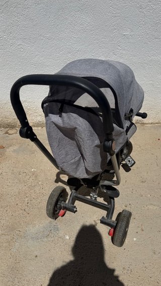 Triciclo infantil gris