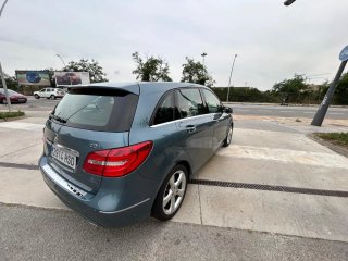 Mercedes B180 CDI Automático · 141.938 km · 2013
