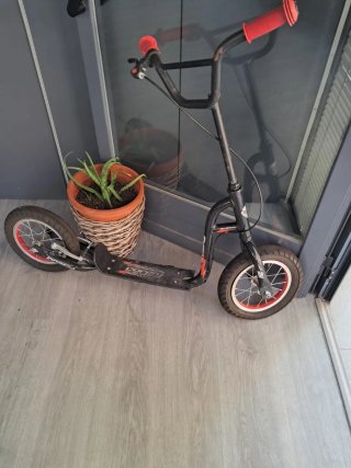 Patinete tipo bici poco uso