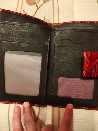 Cartera de mujer de piel