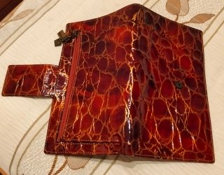 Cartera de mujer de piel