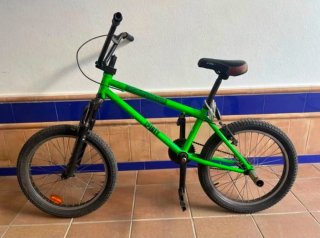 Bicicleta tipo BMX Verde