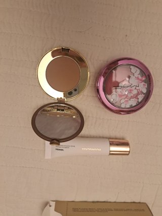 Set Maquillaje Color Wow, MAC, Hourglass, Too Face