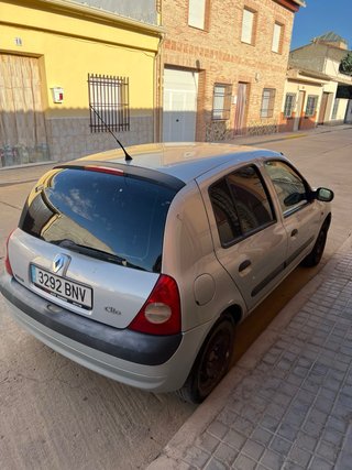 Renault Clio 2001