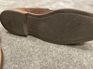Botines Tommy Hilfiger ante hombre marrones