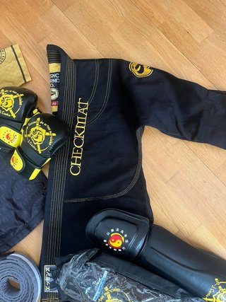 Lote Ropa y Accesorios Artes Marciales J. Canto