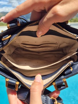 Bolso Guess Mini Satchel Katey Rhinestone