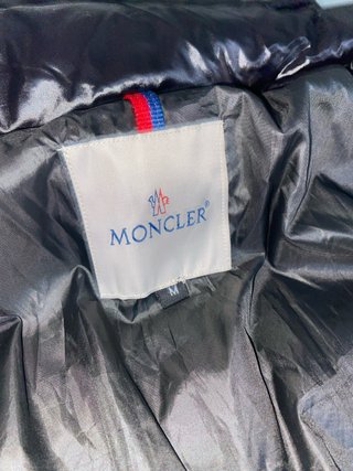 Chaqueta Moncler Negra Brillante