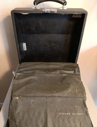 Máquina de escribir Hispano Olivetti