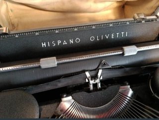 Máquina de escribir Hispano Olivetti