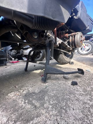 Caballete central Sym