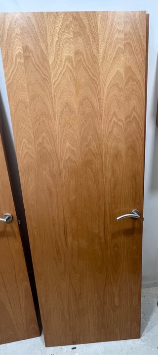Puerta madera maciza