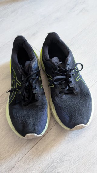 Asics Novablast 4 Talla 44.5