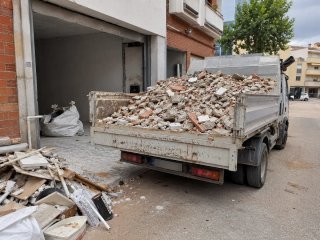 Vaciado de escombros
