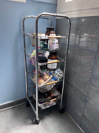 Carrito de cocina plateado