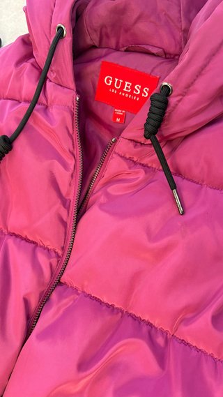 Chaleco Guess rosa talla M