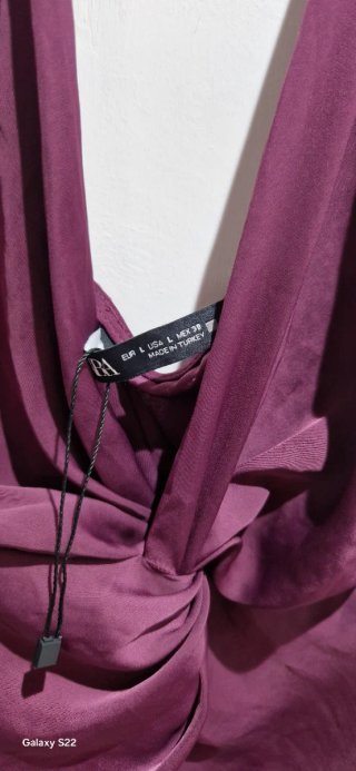 Abito lungo viola con spalline
