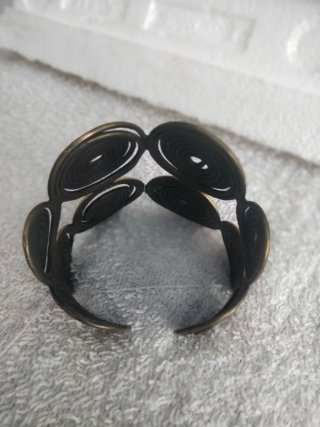 Pulsera brazalete dorado estilo étnico