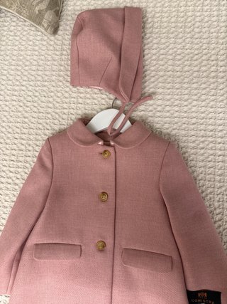 Abrigo niña lana rosa con capota a juego