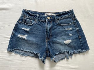 Shorts vaqueros Stradivarius talla 34
