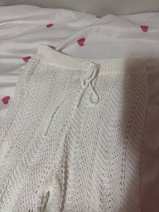 Pantalones blancos de crochet