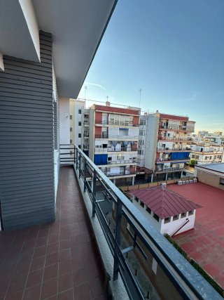 PISO EN ZONA AVDA. LUÍS MONTOTO