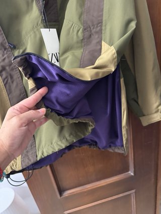 Chaqueta impermeable ZARA