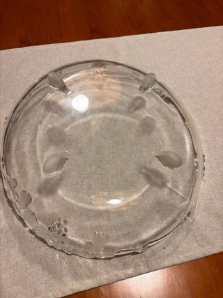 Fuente de cristal decorada