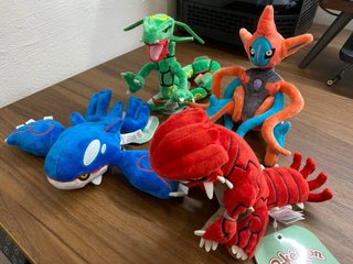 Peluches de Pokémon legendarios