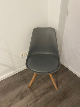 4 Sillas Nórdicas Plástico y Madera