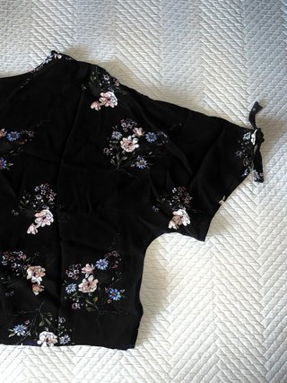 Blusa Oversize Floral Pull&Bear Talla L