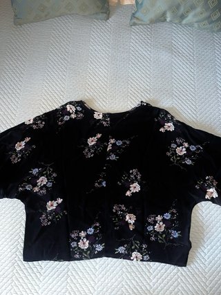 Blusa Oversize Floral Pull&Bear Talla L