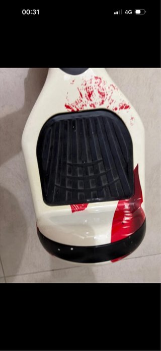 Hoverboard con design a tema bacio