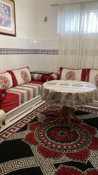 Salón Marroquí 4m² + Mesa y Alfombra