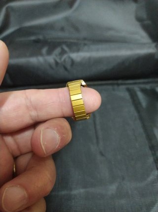 Anillo Reloj Corazón Bozhi Dorado