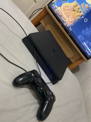 PS4 Slim 500GB + Mando Original