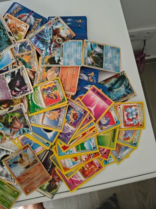 Pack de cromos Pokémon
