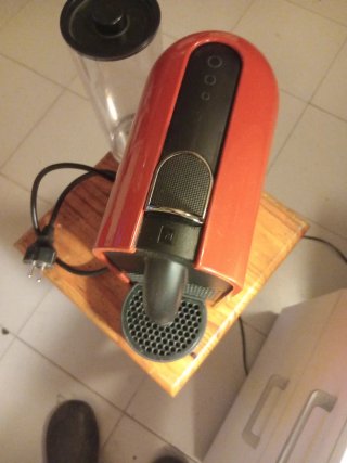 Cafetera Nespresso Roja