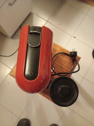 Cafetera Nespresso Roja