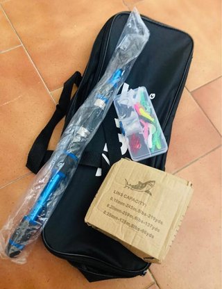 Caña de Pescar 1.80m + Carrete y Señuelos