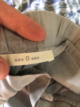 Pantalones gris pálido